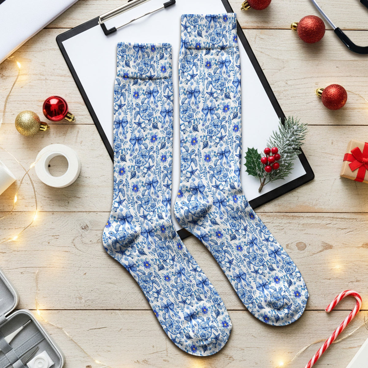 Coastal Turtle Bow Nurse Socks
