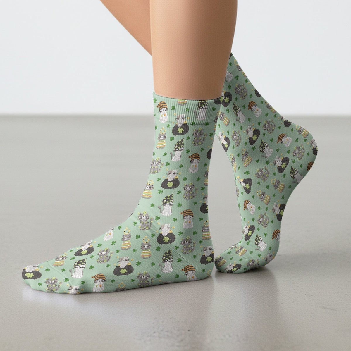 St Patrick Lucky Cat Shamrock Nurse Socks