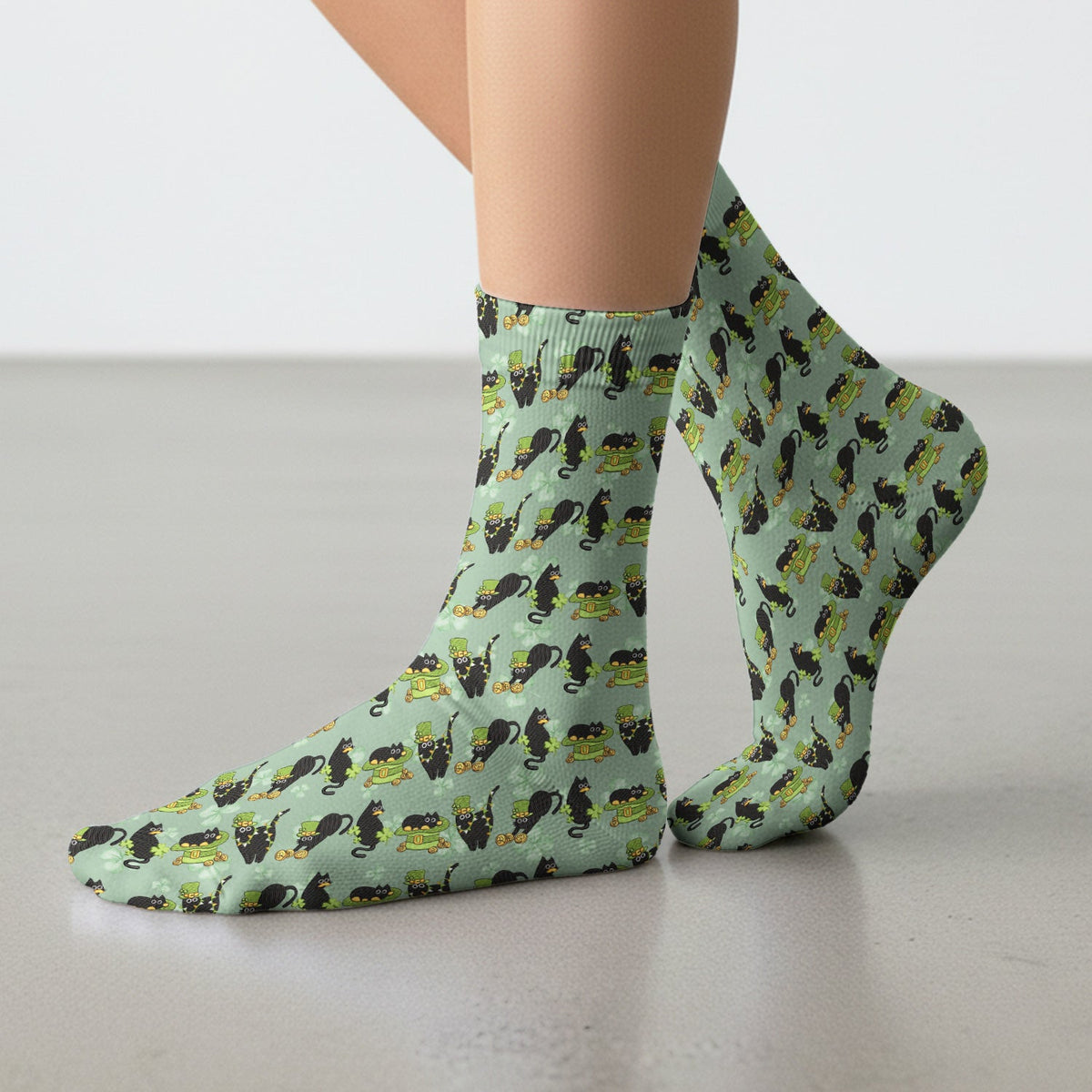 St Patrick Black Cat Clover Nurse Socks