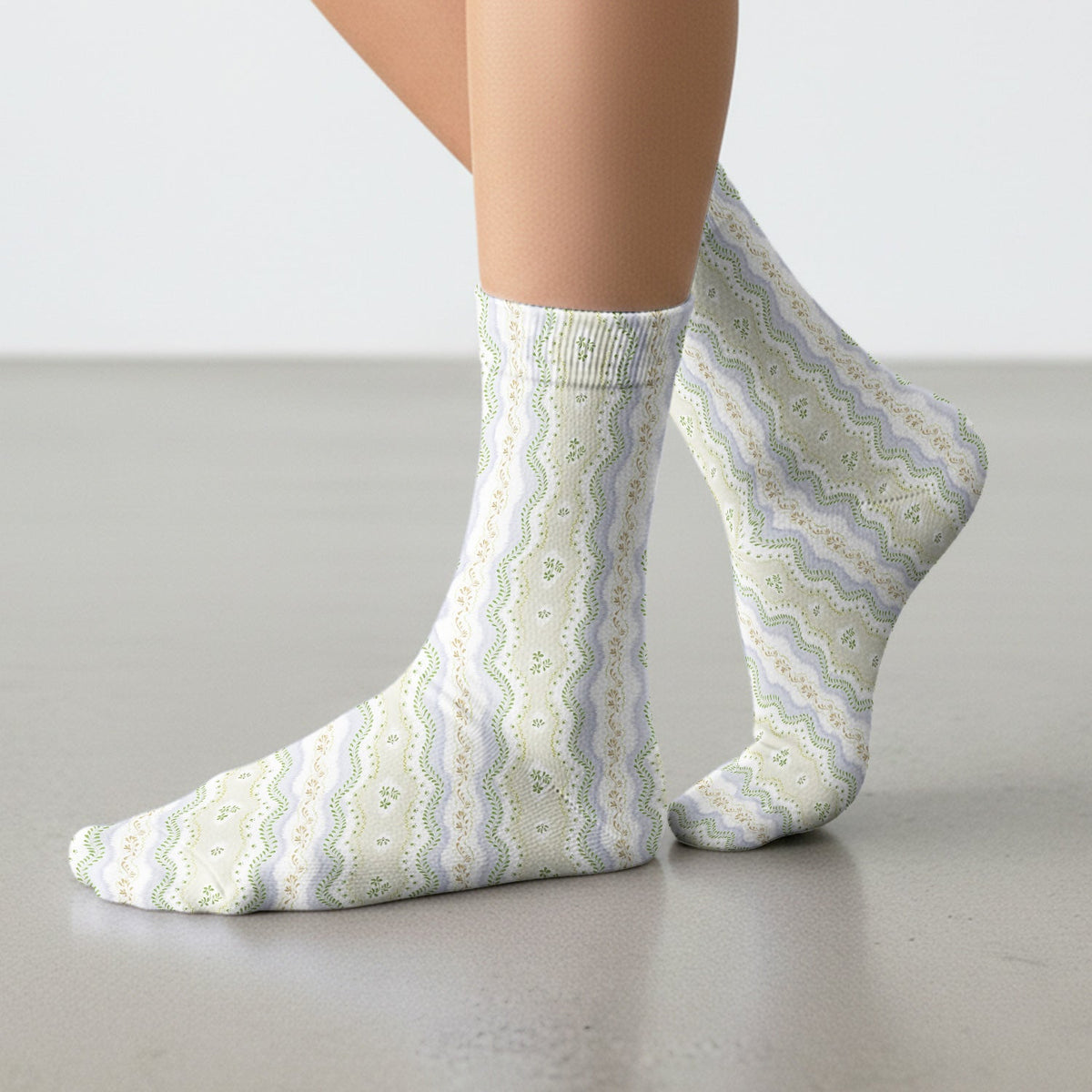 Wavy Stripe Botanical Nurse Socks