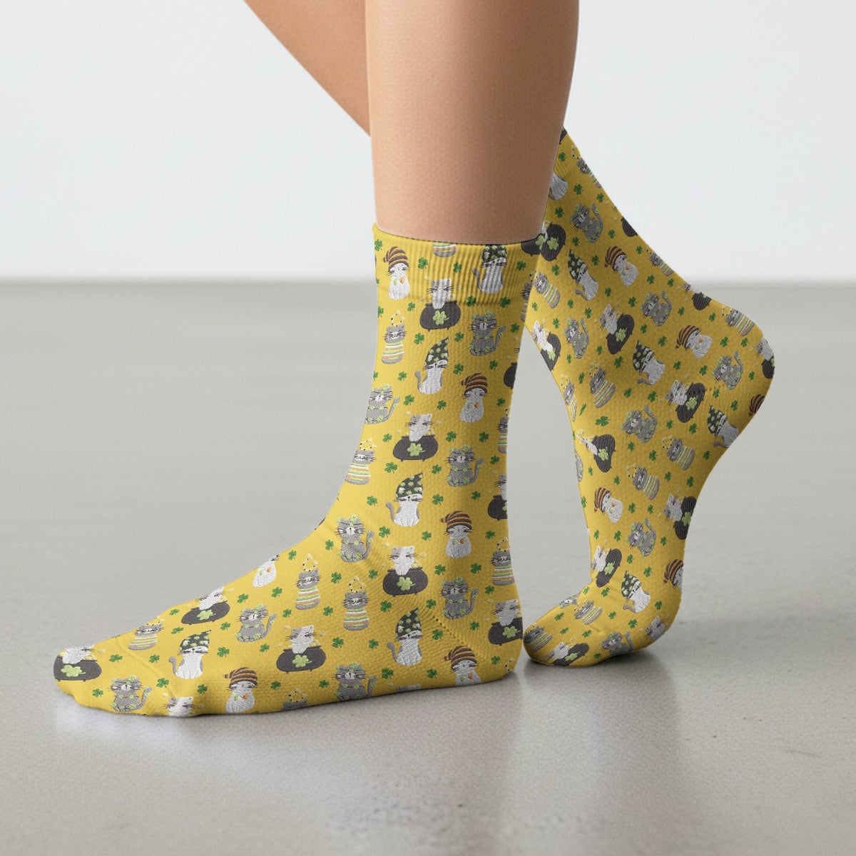 St Patrick Lucky Cat Shamrock Nurse Socks
