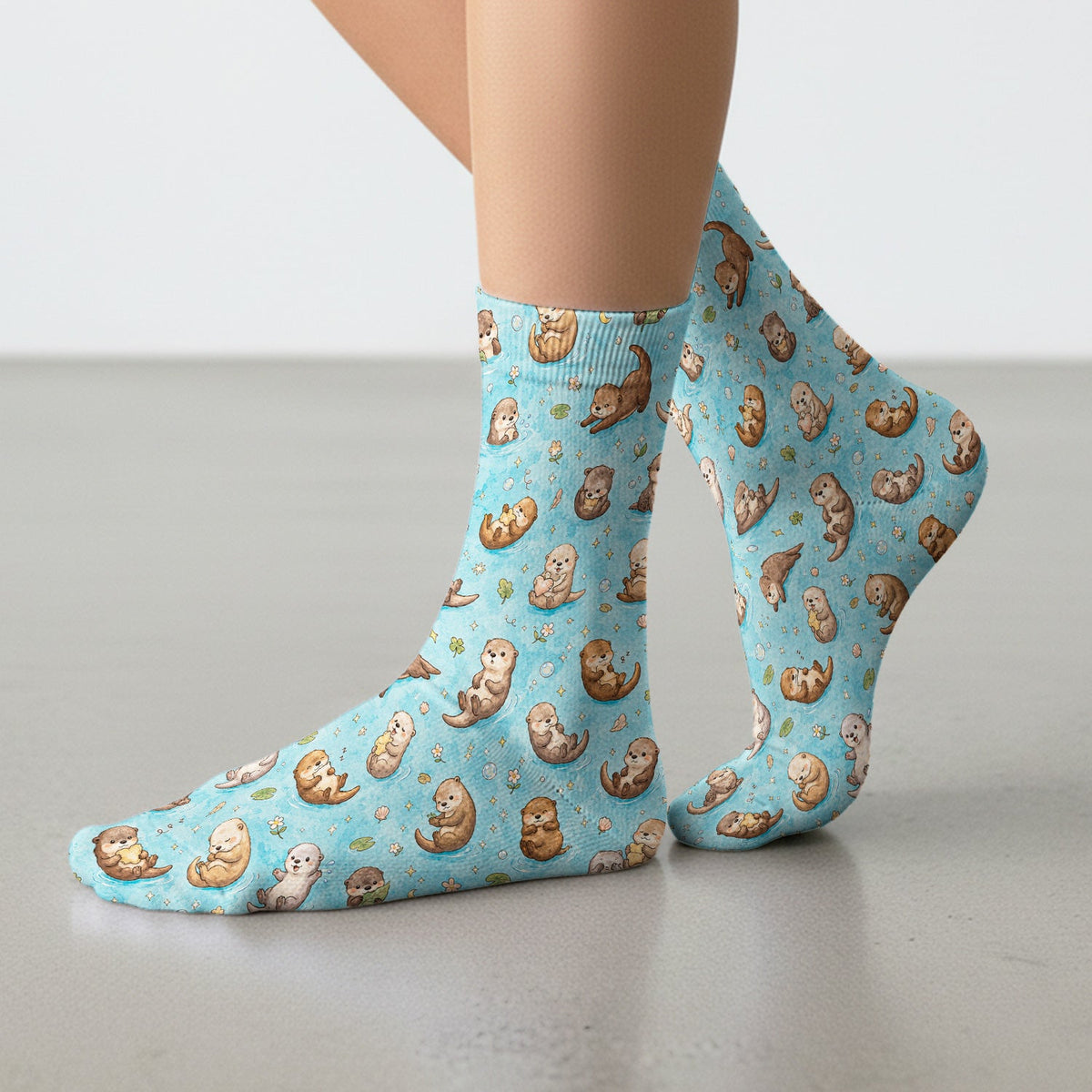 Otter Pond Print Nurse Socks