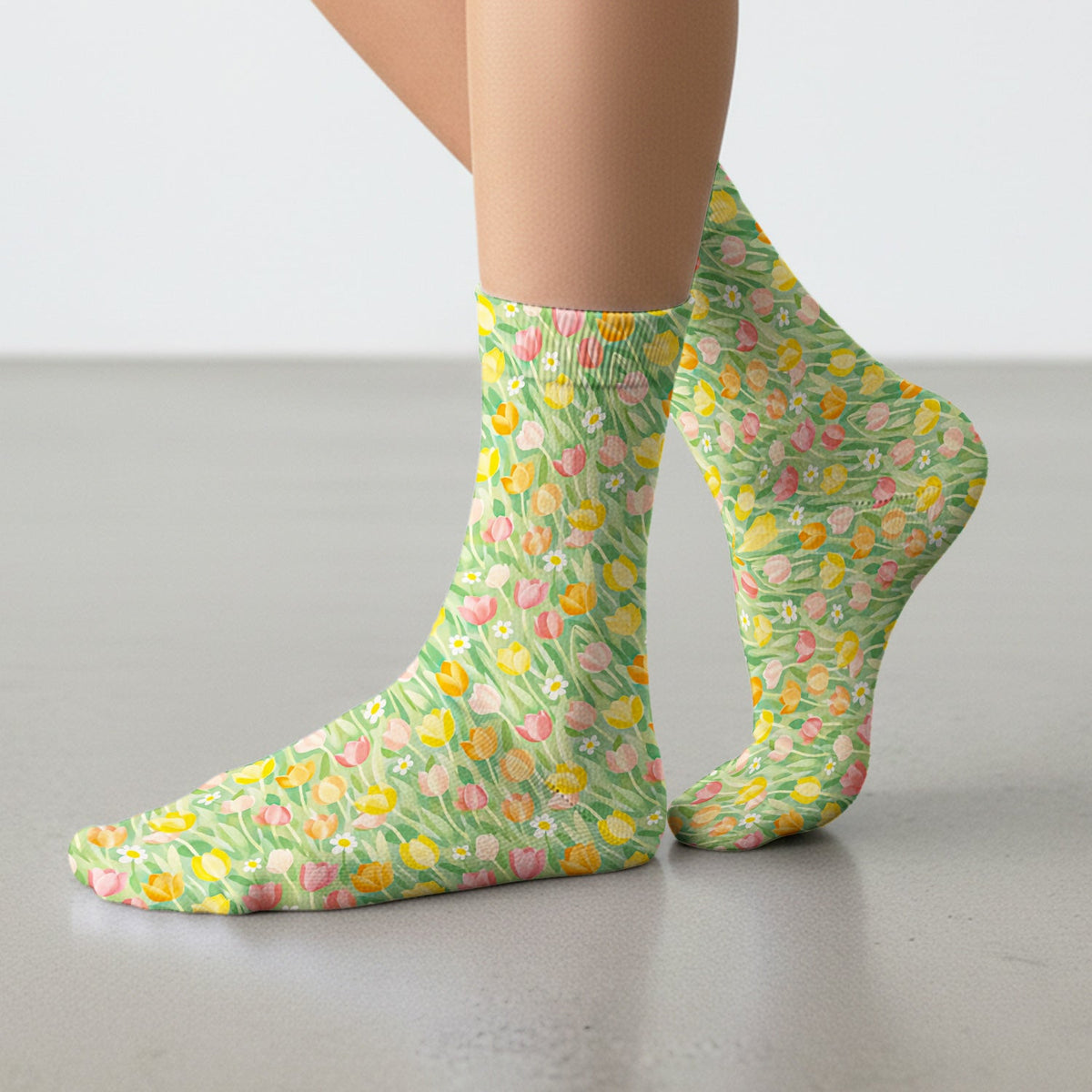 Cheerful Tulip Meadow Nurse Socks