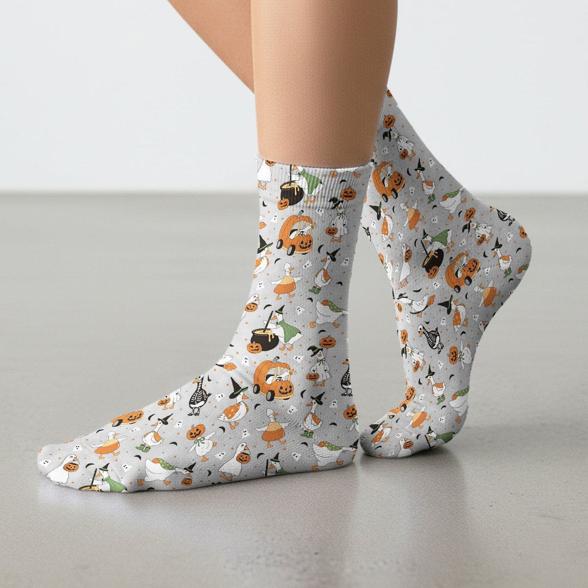 Goose Pumpkin Checkered Nurse Socks - Halloween Gift