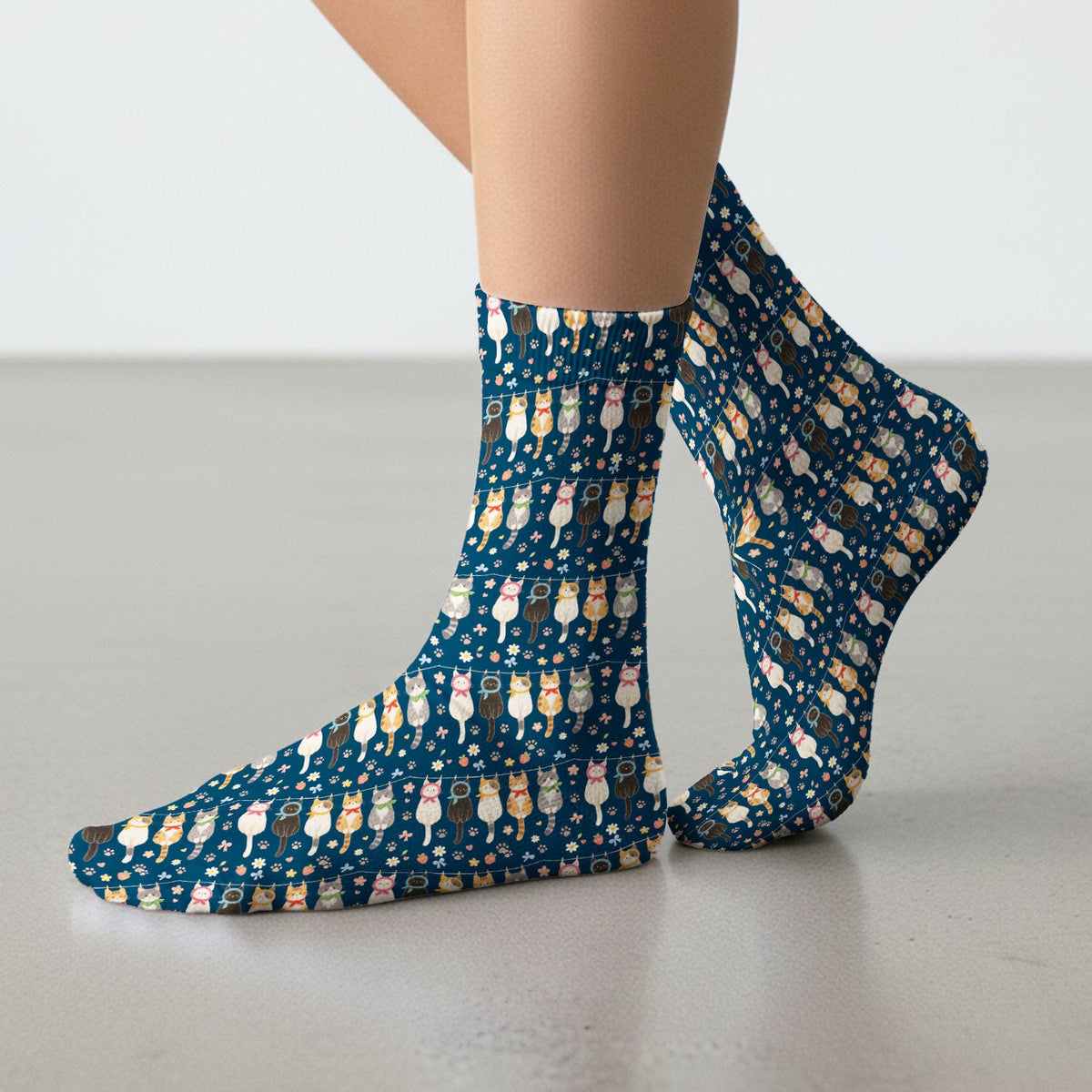Cat Clothesline Nurse Socks