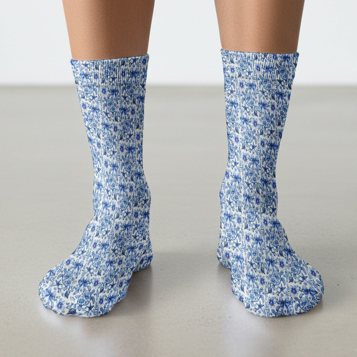 Coastal Turtle Bow Nurse Socks
