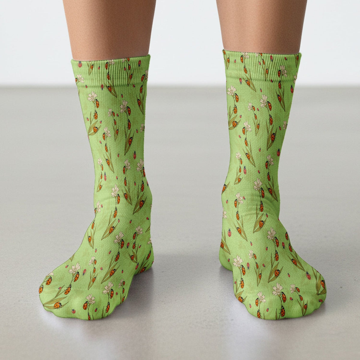 Fresh Daisy Ladybug Garden Nurse Socks
