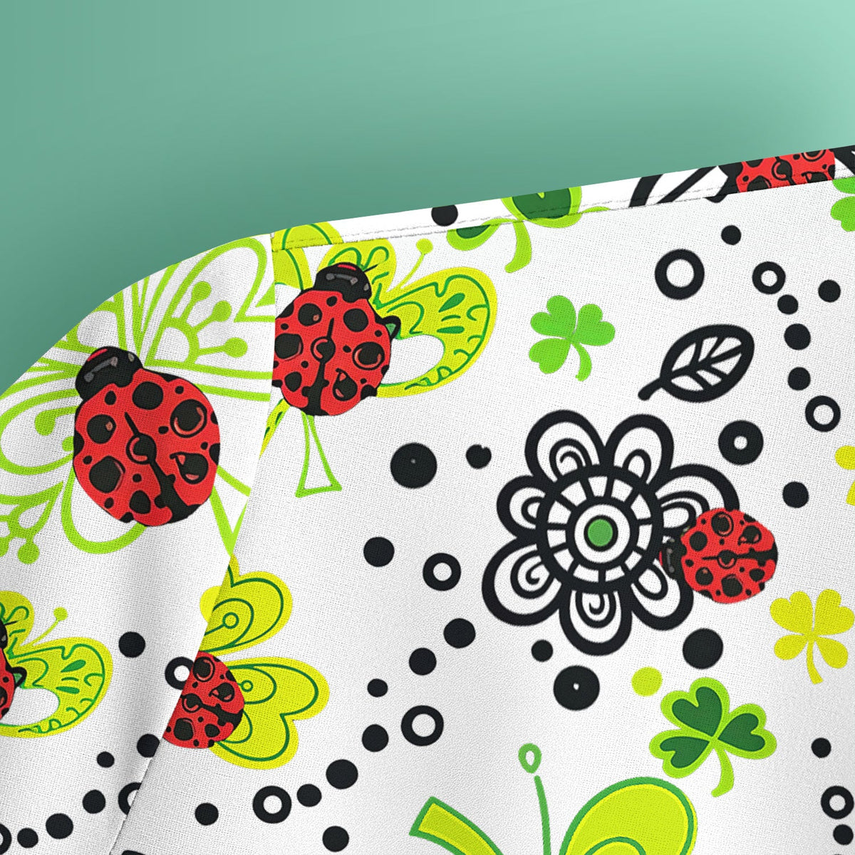 Ladybug Clover Floral Pattern Print Scrubs Nurses, Breathable Fabrics Nursing Uniform